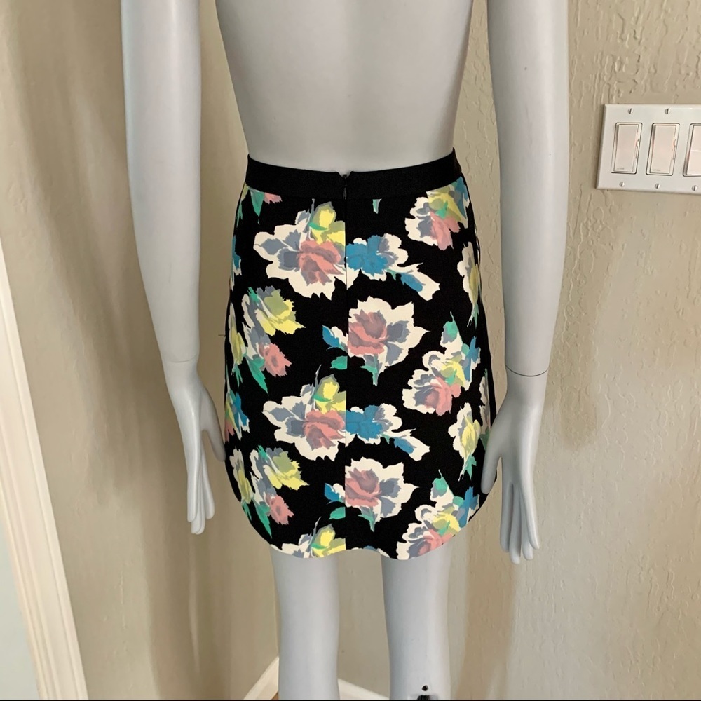 OASIS Floral Crepe Colorful Mini Skirt - Picture 9 of 14